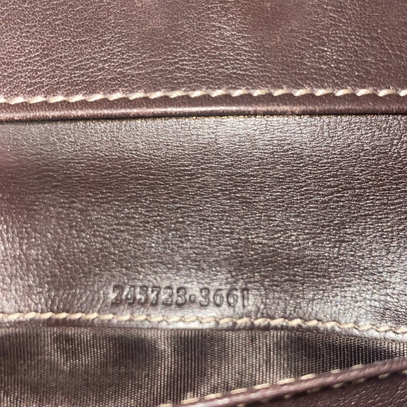 Gucci Wallet 💯 Authentic - Picture 7 of 7